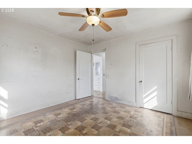 8140 Se PLEASANT HOME Rd, Gresham, OR 97080