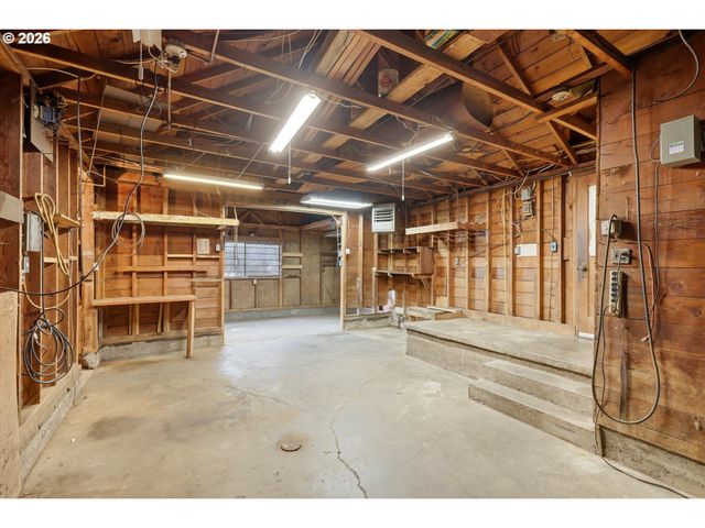 8140 Se PLEASANT HOME Rd, Gresham, OR 97080