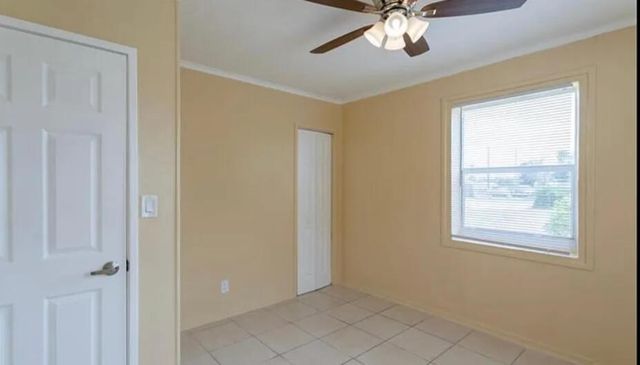 808 W 4th Street W, Riviera Beach, FL 33404