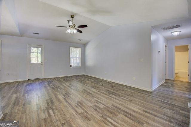 915 Navajo Trail, Covington, GA 30016