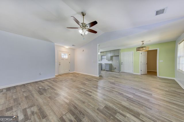 915 Navajo Trail, Covington, GA 30016