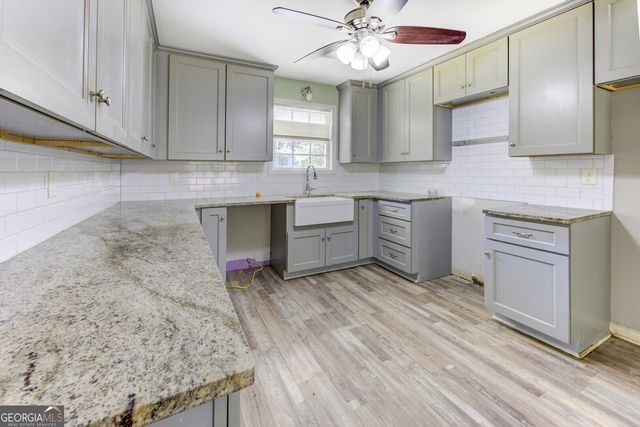 915 Navajo Trail, Covington, GA 30016