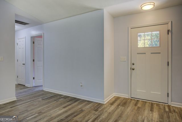 915 Navajo Trail, Covington, GA 30016