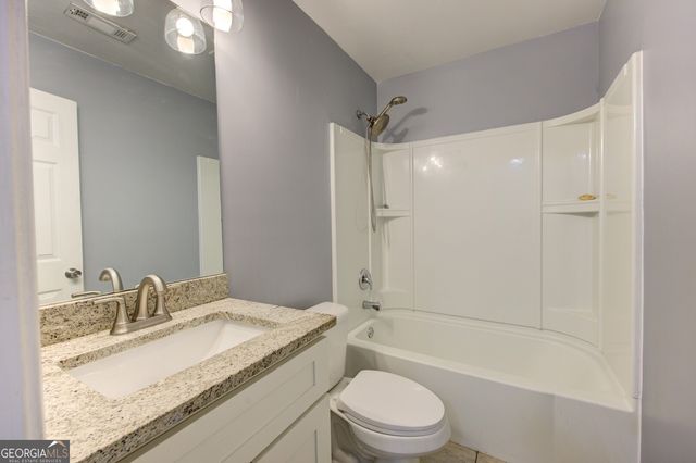 915 Navajo Trail, Covington, GA 30016