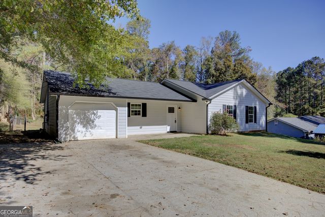 915 Navajo Trail, Covington, GA 30016