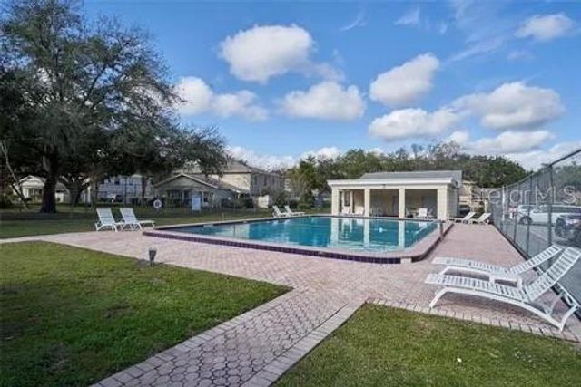 11713 RAINTREE DRIVE, Tampa, FL 33617