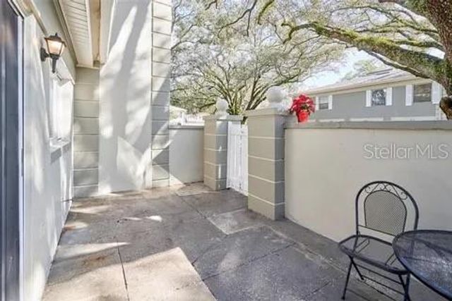 11713 RAINTREE DRIVE, Tampa, FL 33617