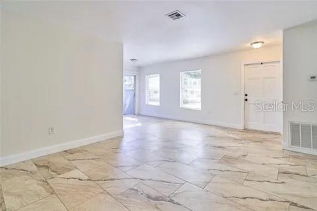 11713 RAINTREE DRIVE, Tampa, FL 33617