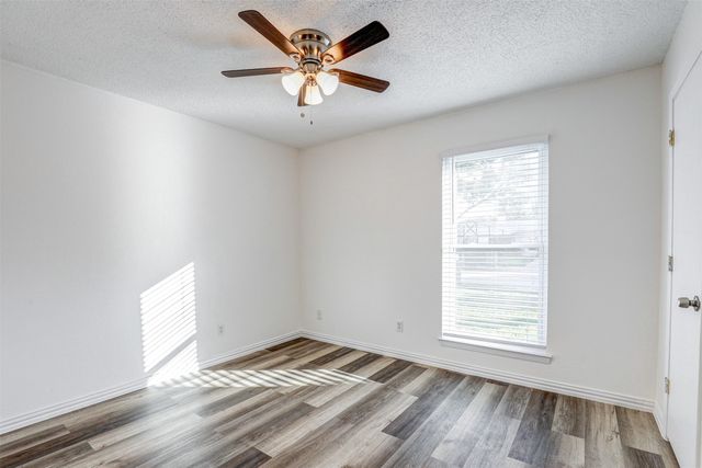 6005 Oak Hill Road, Watauga, TX 76148