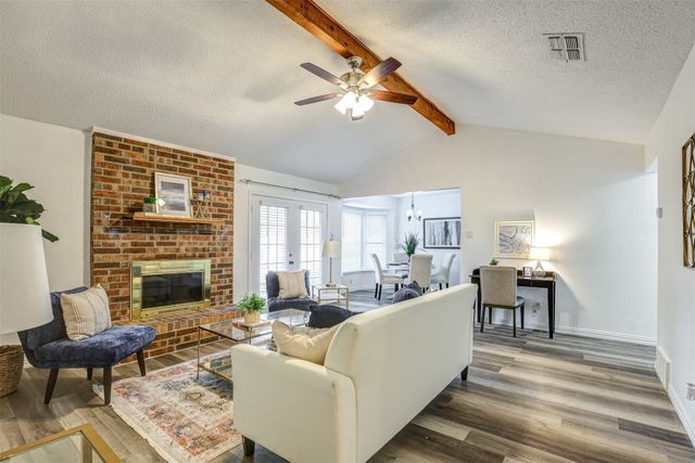 6005 Oak Hill Road, Watauga, TX 76148