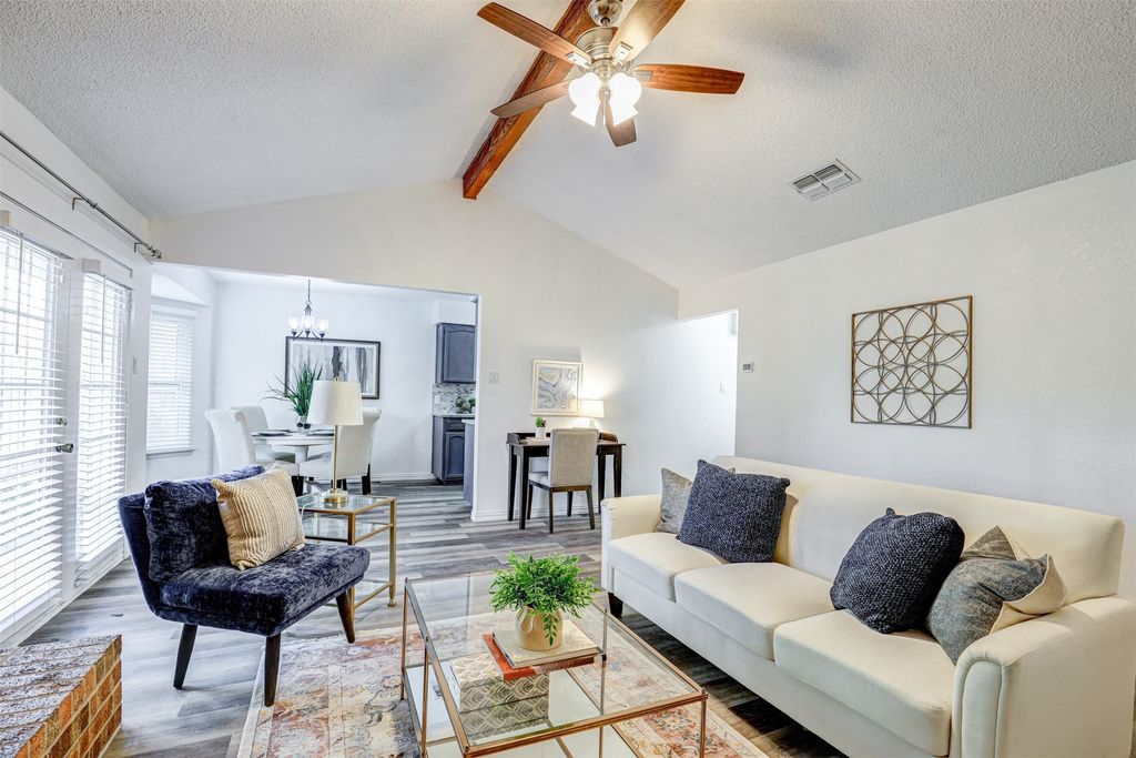 6005 Oak Hill Road, Watauga, TX 76148