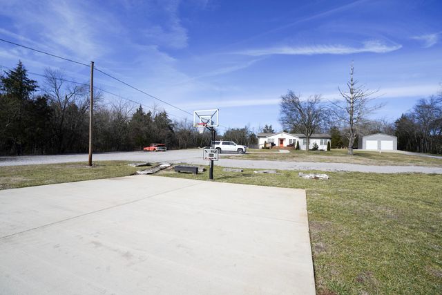 2794 Sanford Rd, Nolensville, TN 37135