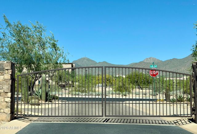 10736 N 124TH Place, Scottsdale, AZ 85259