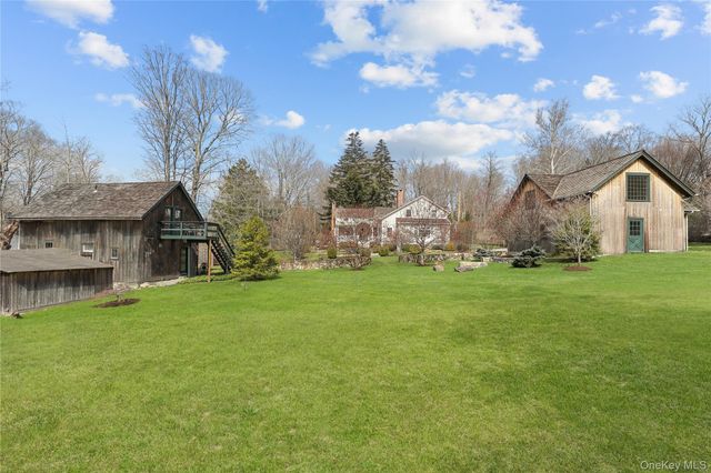 100 Seminary Road, Bedford, NY 10506