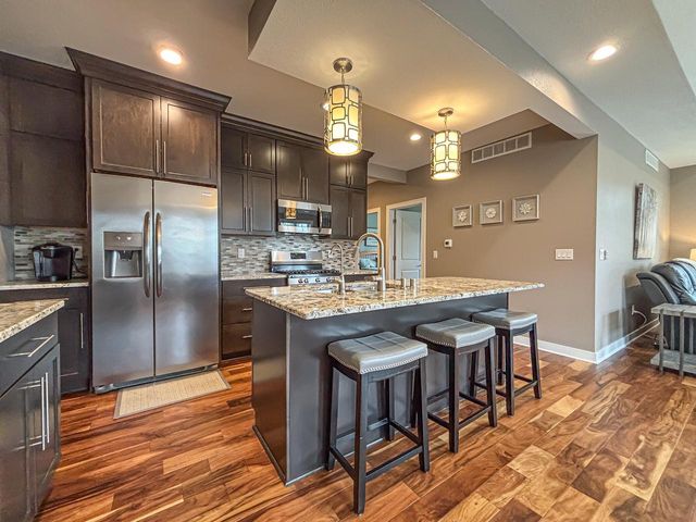 21665 S Weather Edge CIRCLE, Lannon, WI 53046