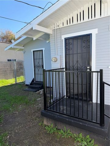 1305 E 17th, Long Beach, CA 90813