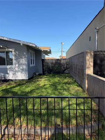 1305 E 17th, Long Beach, CA 90813