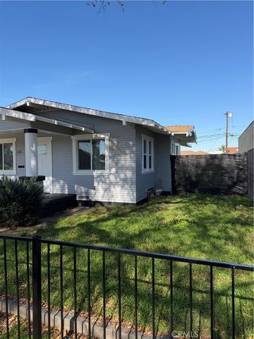 1305 E 17th, Long Beach, CA 90813