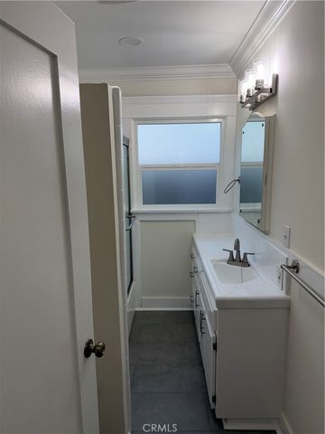 1305 E 17th, Long Beach, CA 90813