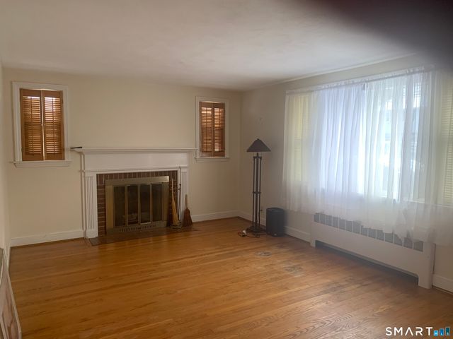 27 Lydall Street, Manchester, CT 06042