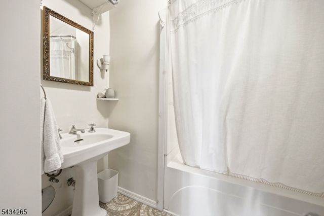 135 Franklin Rd, Denville Twp., NJ 07834
