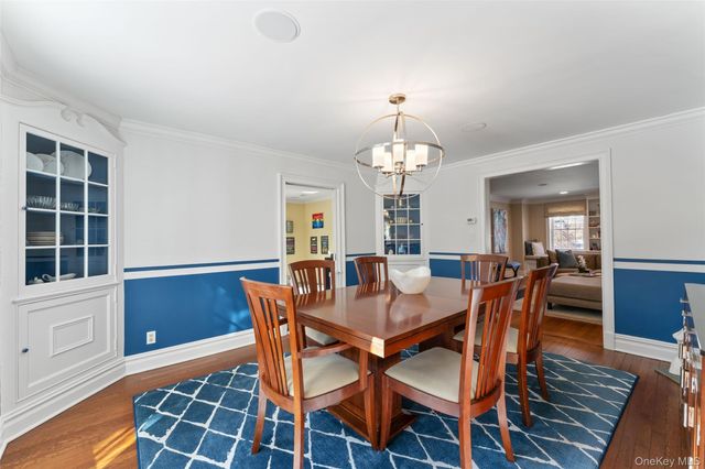 7 Lenox Place, Scarsdale, NY 10583