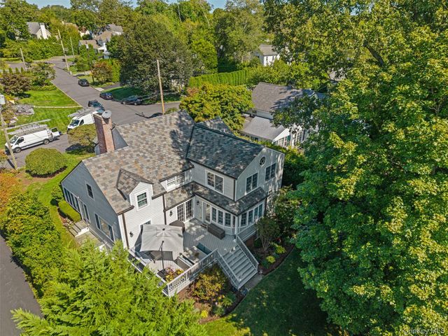 7 Lenox Place, Scarsdale, NY 10583
