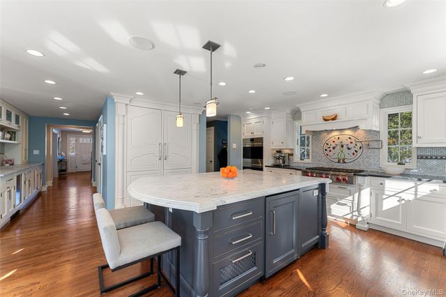 7 Lenox Place, Scarsdale, NY 10583