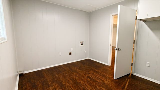 4800 Sabelle Lane, Haltom City, TX 76117