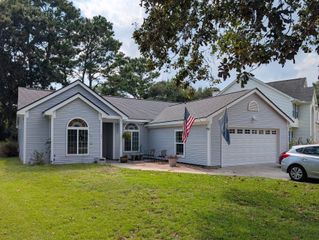 1898 Falling Creek Circle, Mount Pleasant, SC 29464