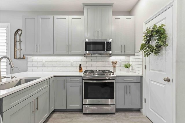 8252 SHOOTING STAR ROAD, Sarasota, FL 34241