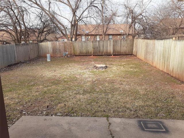 1105 Parkview Drive, Midwest City, OK 73110