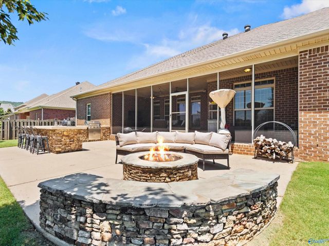 8 Abby Glen Way, Gurley, AL 35748