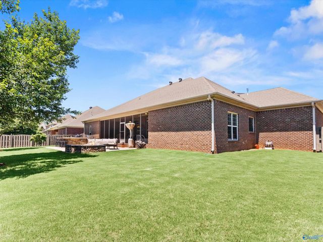 8 Abby Glen Way, Gurley, AL 35748