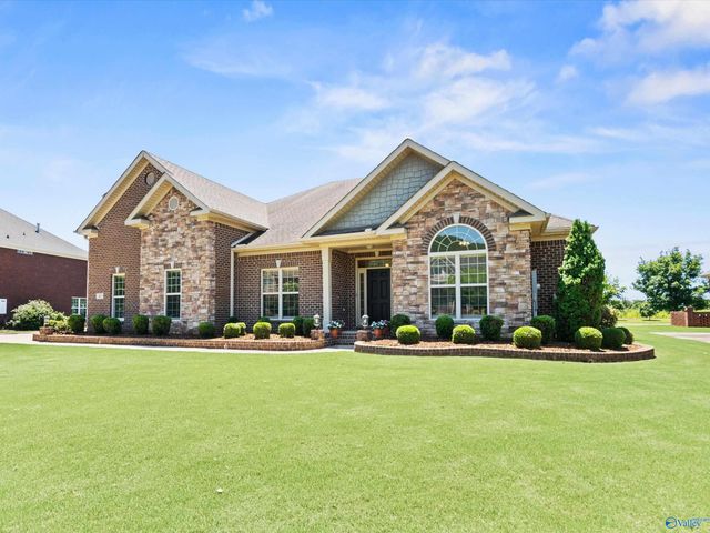 8 Abby Glen Way, Gurley, AL 35748
