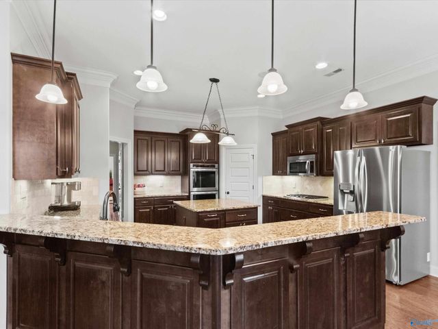 8 Abby Glen Way, Gurley, AL 35748