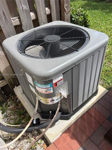 5952 NW 47th Ter 5952, Coconut Creek, FL 33073