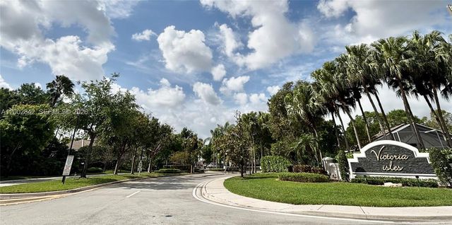 5952 NW 47th Ter 5952, Coconut Creek, FL 33073