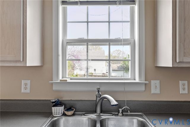 6916 Dartmouth Ave, Glen Allen, VA 23226