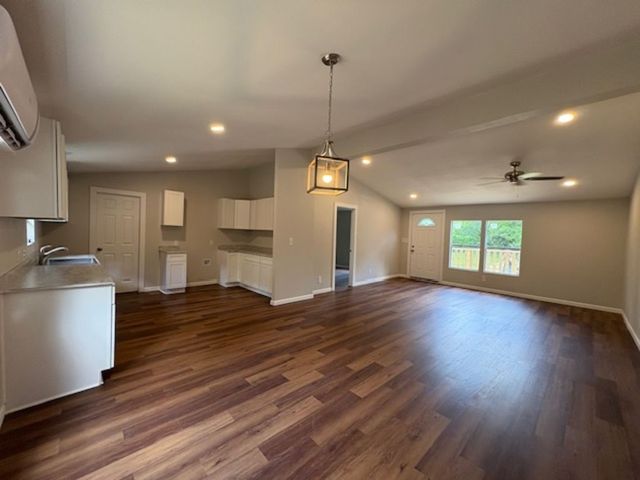 211 Vz County Road 3725, Wills Point, TX 75169