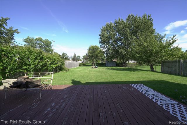 30350 Quinkert Street, Roseville, MI 48066