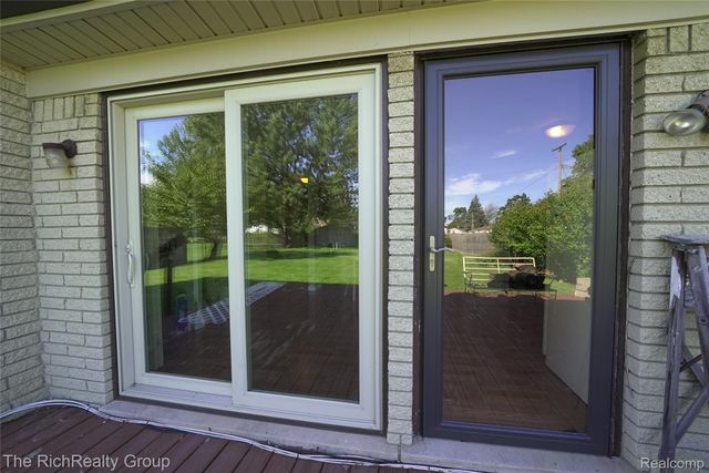 30350 Quinkert Street, Roseville, MI 48066