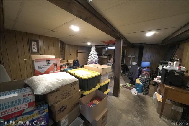 30350 Quinkert Street, Roseville, MI 48066