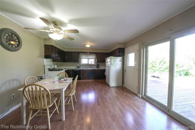 30350 Quinkert Street, Roseville, MI 48066