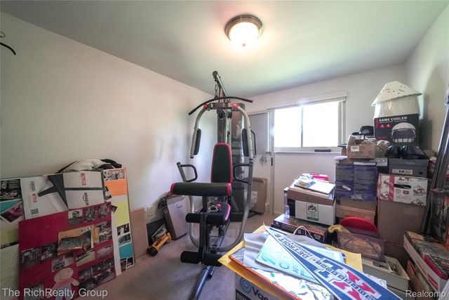 30350 Quinkert Street, Roseville, MI 48066
