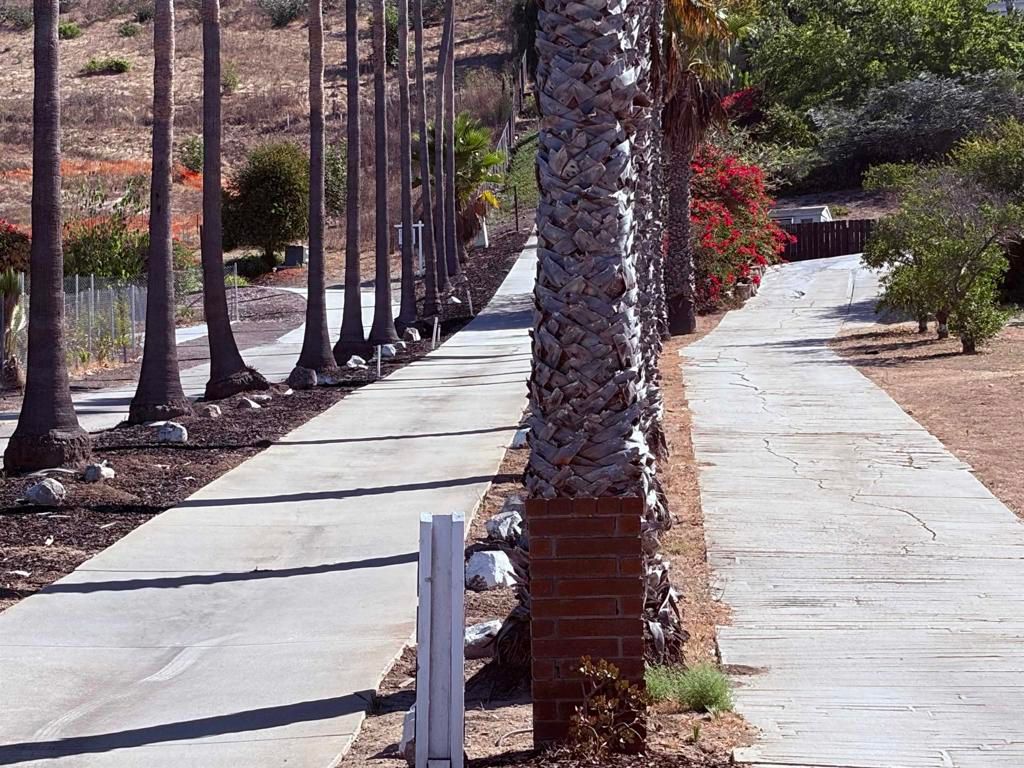 5016 Sleeping Indian Rd, Fallbrook, CA 92028 — photo 2