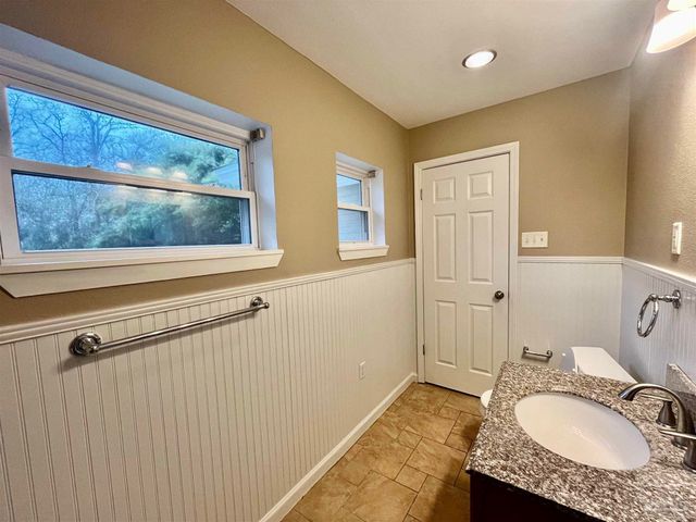 1127 Redwood Ln, Gulf Breeze, FL 32563