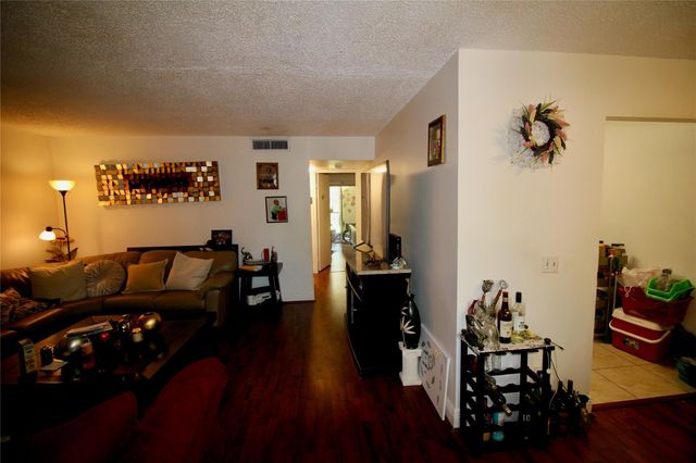 316 Meadows Circle 316, Boynton Beach, FL 33436