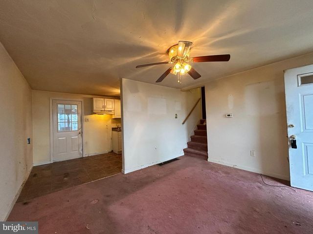 3140 LARK DR, York, PA 17404