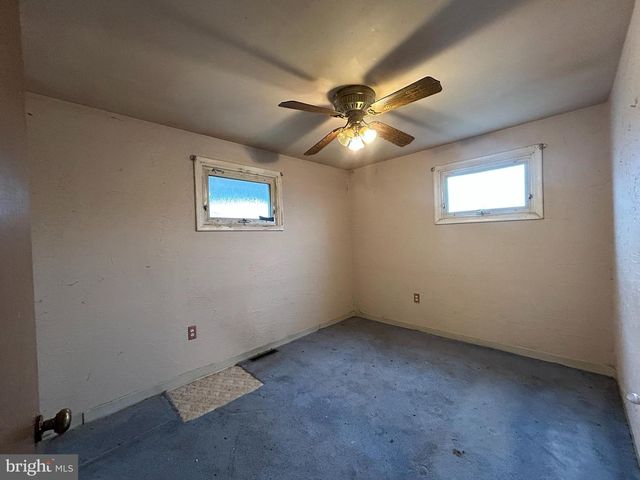 3140 LARK DR, York, PA 17404